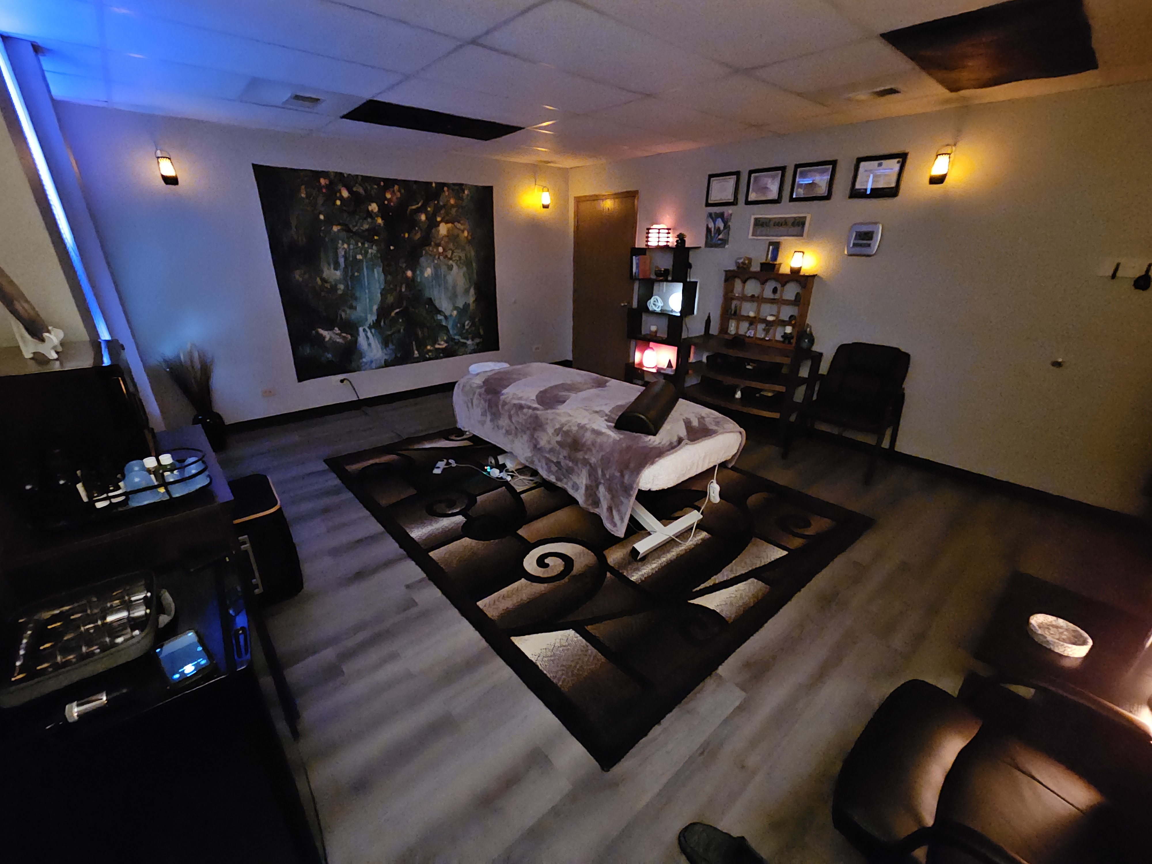 angled massage room picture